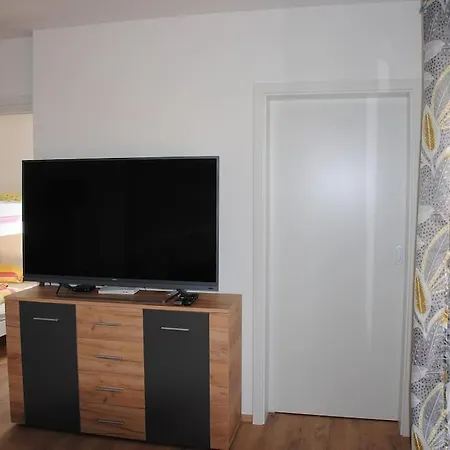 Hiska Mirna Ravnica Apartma *