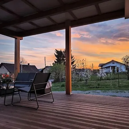 Apartma Hiska Mirna Ravnica *