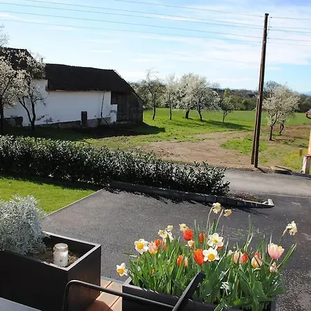 Apartma Hiska Mirna Ravnica