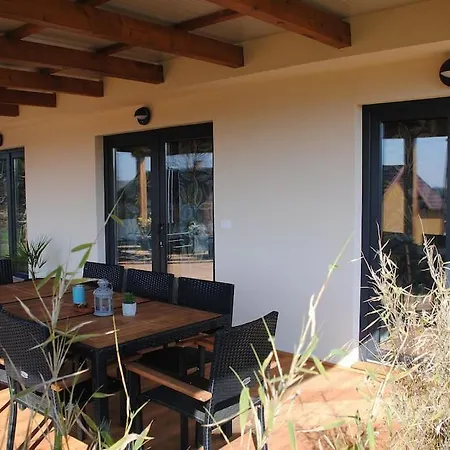 Hiska Mirna Ravnica *