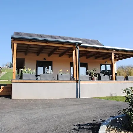 Hiska Mirna Ravnica Apartma *