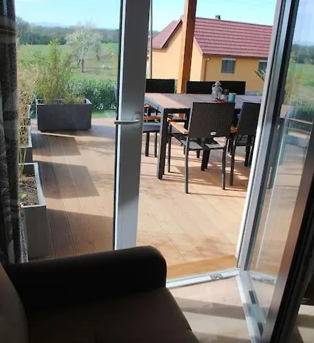 Hiska Mirna Ravnica アパート モラフスケ・トプリツェ