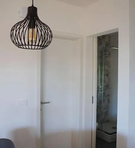 Hiska Mirna Ravnica アパート *