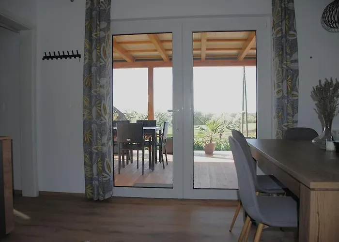 Hiska Mirna Ravnica *