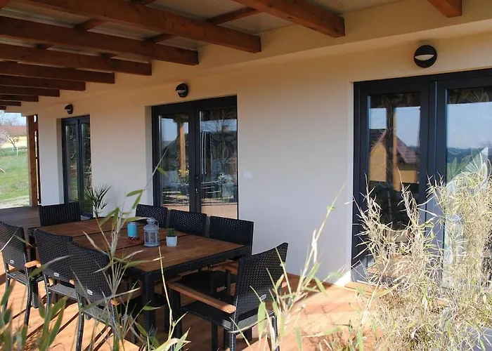 Hiska Mirna Ravnica *